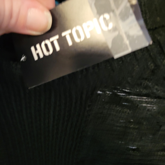 Nwt Hot Topic Black Distressed Knit Sweater - Picture 4 of 4